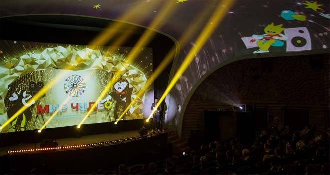 Церемония закрытия первого международного кинофестиваля для подростков «Мир чудес» прошла в Калининграде