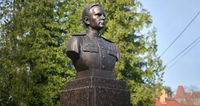 В Светлогорске открыли бюст Герою Советского Союза