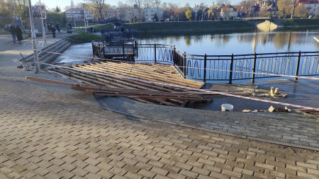 Замена террасной доски на Поплавке