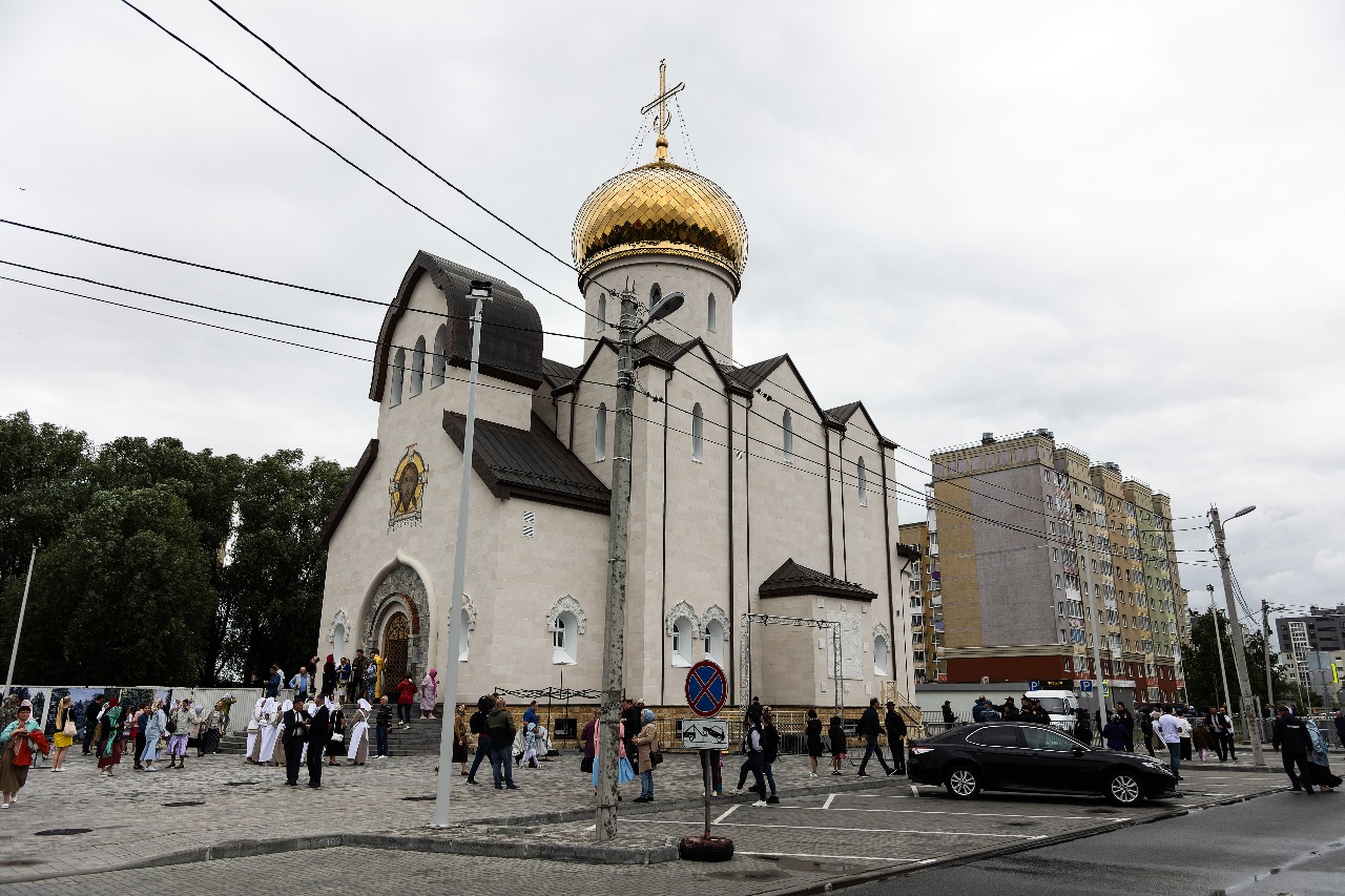 Прохожие с удивлением взирали, когда я шел в рясе» | Афиша Калининграда -  портал Rugrad.EU