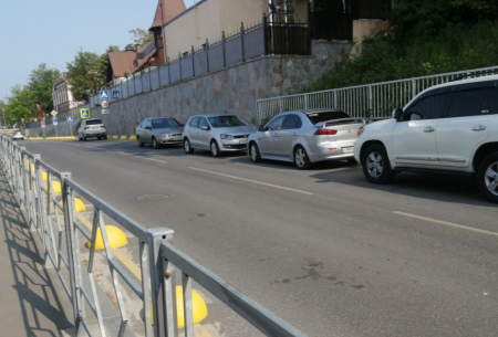 Опасные полусферы на кольце в Пионерском