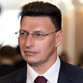 Андрей Романов