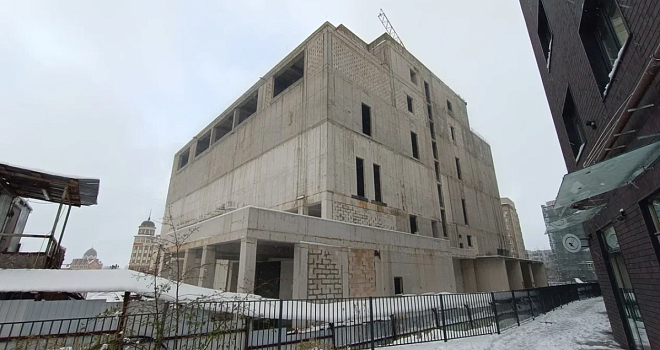 Власти ждут частный музей от Алиева к 2025 году, разрешение на строительство закончилось еще в 2022-м