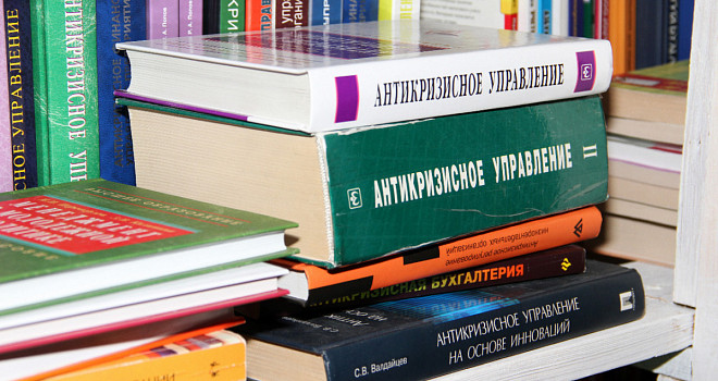 «Телевизор, интернет и алкоголь работают 24 часа в сутки»